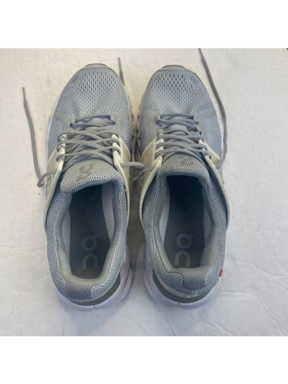 On Cloud swift Swiss Engineering Women's Alloy Glacier Size W 10 Comfort